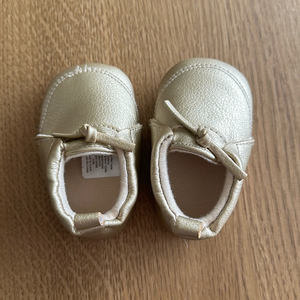 Target 3-6m gold shoes